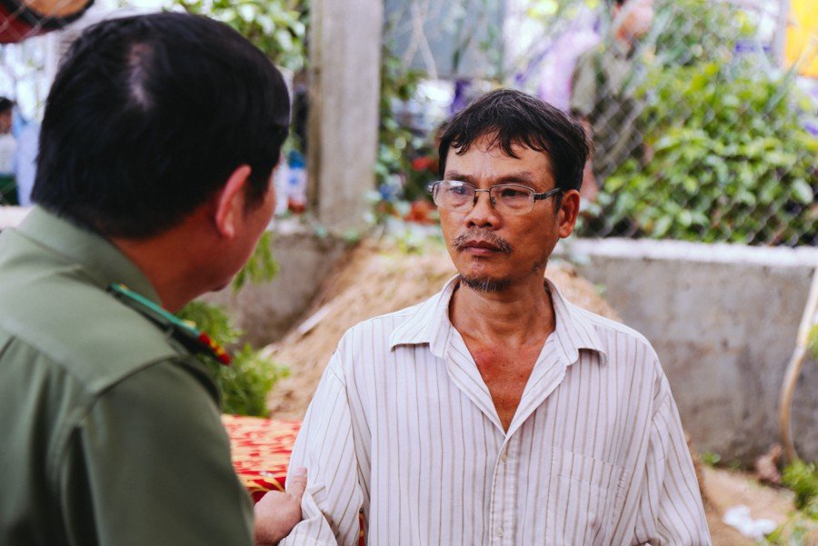Nước mắt người thân của hiệp sĩ bị đâm tử vong: 
