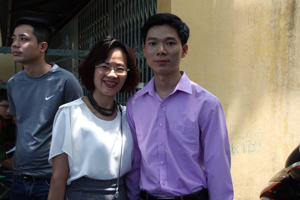 nhan-vat-dac-biet-ke-ve-bac-si-hoang-cong-luong