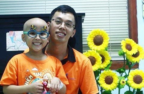 Những người mang lại niềm vui cho bệnh nhi