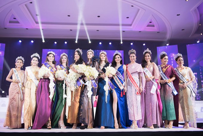 giam-khao-noi-ve-su-co-quen-trao-vuong-mien-cho-dieu-linh-tai-nu-hoang-du-lich-quoc-te-2018