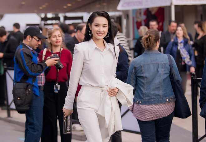 ngam-nhin-my-nhan-viet-dien-ao-dai-truyen-thong-tren-tham-do-cannes-2018
