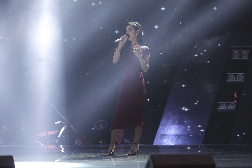 thi-sinh-dac-biet-bui-dinh-hoai-sa-gay-sot-trong-tap-mo-man-giong-hat-viet