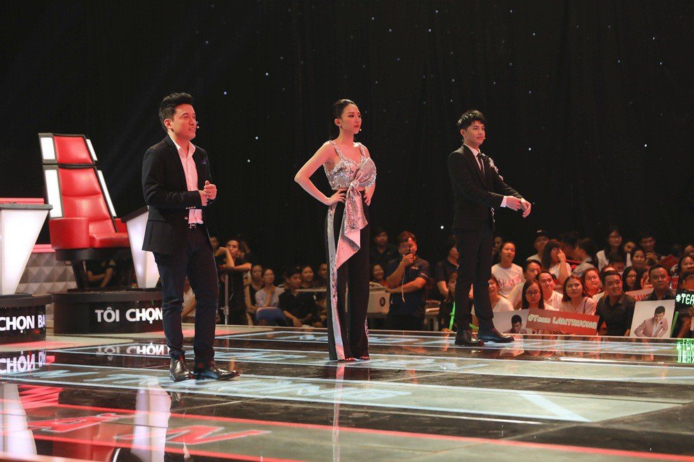 thi-sinh-dac-biet-bui-dinh-hoai-sa-gay-sot-trong-tap-mo-man-giong-hat-viet