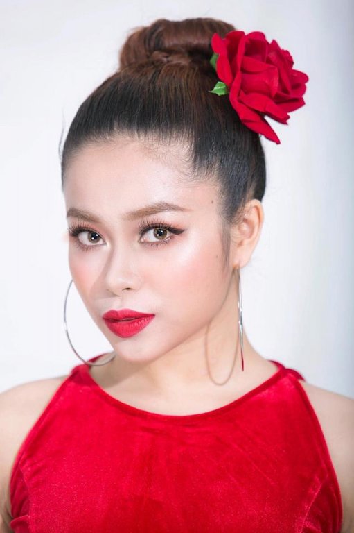 quan-quan-sao-mai-hoang-hong-ngoc-gameshow-dan-xep-ket-qua-lam-mat-di-gia-tri-nghe-thuat-dich-thuc