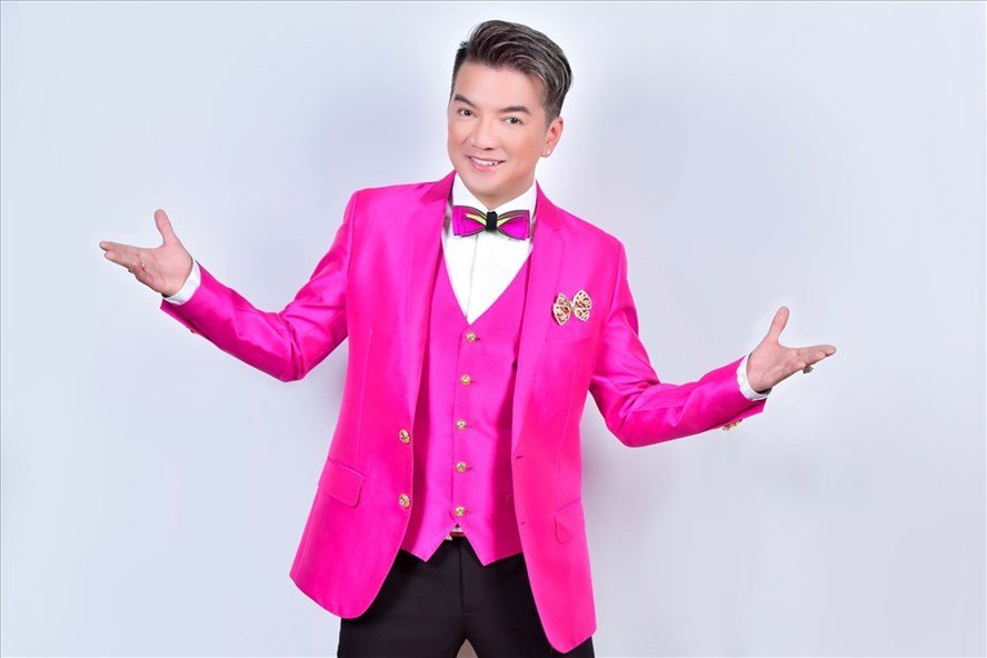 thay-the-hoai-linh-dam-vinh-hung-chinh-thuc-ngoi-ghe-nong-guong-mat-than-quen-2018
