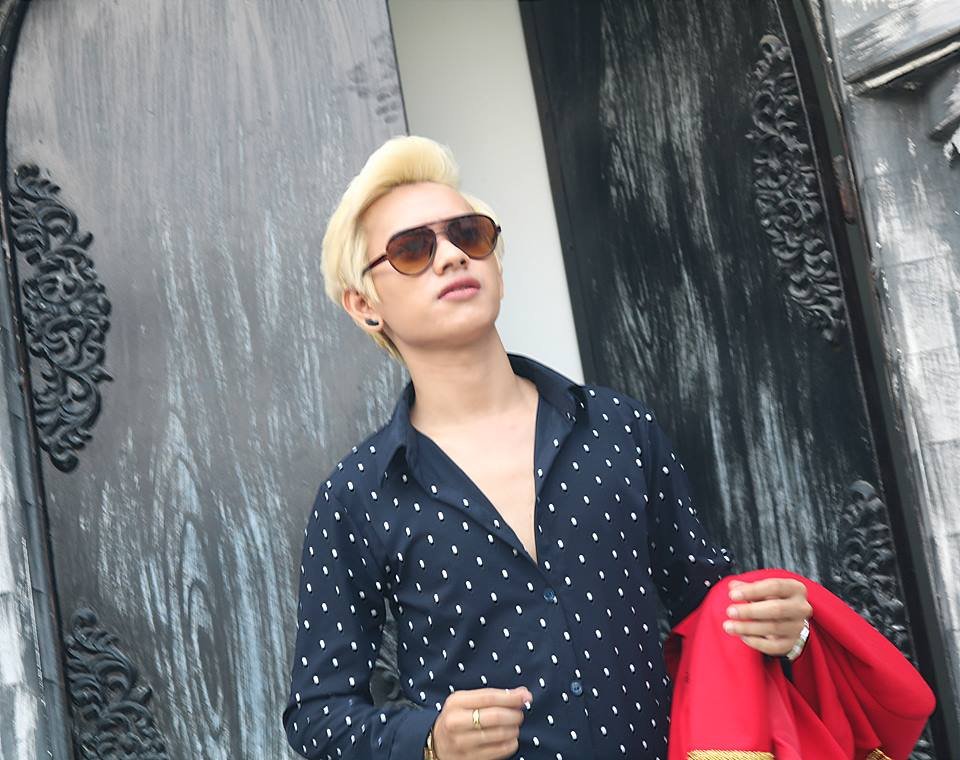 hot-boy-keo-keo-bui-vinh-phuc-thi-thoang-toi-van-hat-o-quan-nhau-de-tri-an-khan-gia
