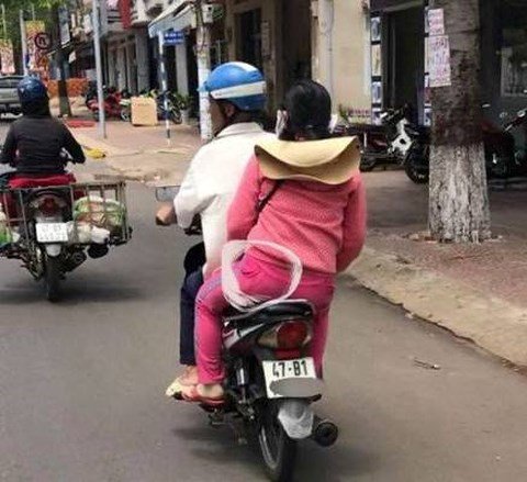 xon-xao-clip-con-trai-bat-qura-tang-bo-cung-chi-dau-vao-nha-nghi-nguoi-trong-cuoc-noi-gi