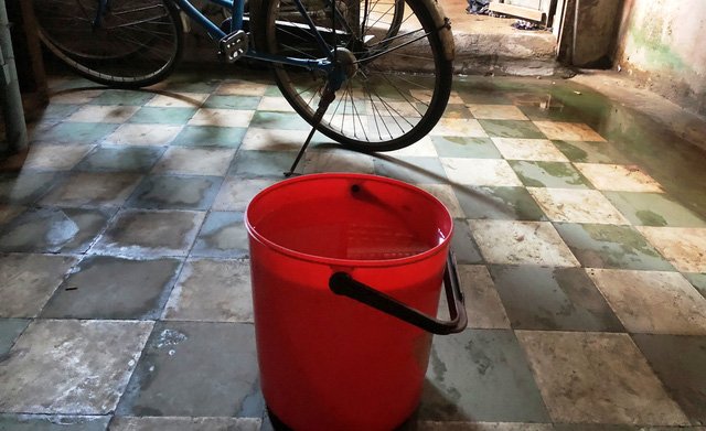 Lửa bốc cháy 