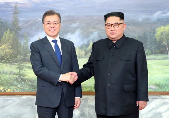 kim-jong-un1-1527335981650474864336.jpg