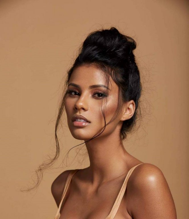 nhan-sac-tan-hoa-hau-nam-phi-duoc-du-doan-la-doi-thu-manh-cua-hhen-nie-tai-miss-universe-2018