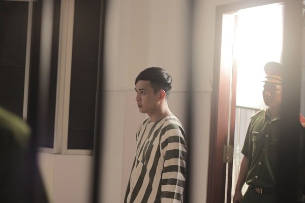 thieu-nien-ra-giang-ho-tap-1-ho-quang-hieu-lam-lai-cuoc-doi-trong-trai-giam