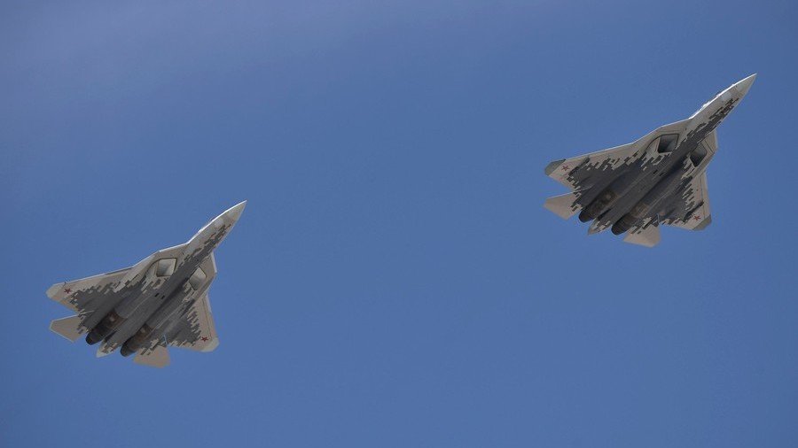 video-su-57-nga-pho-dien-suc-manh-tai-giai-dau-quoc-te