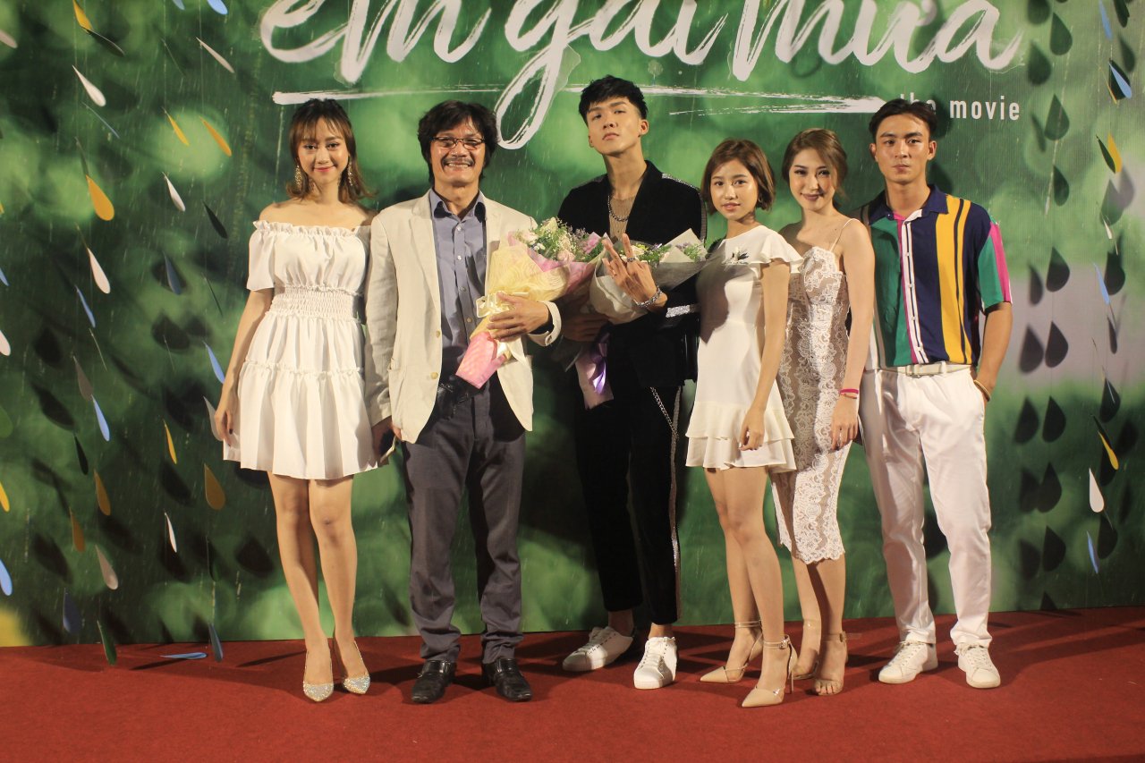 duc-phuc-mai-tai-phen-xuat-hien-cuc-dien-trai-canh-dan-trai-xinh-gai-dep-do-bo-tham-do-em-gai-mua