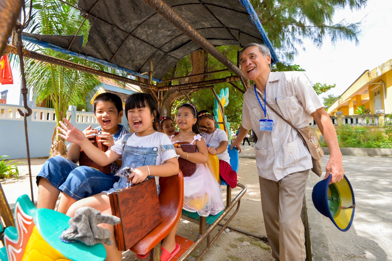 Cuộc sống của những đứa trẻ ở Trường Sa diễn ra thế nào?