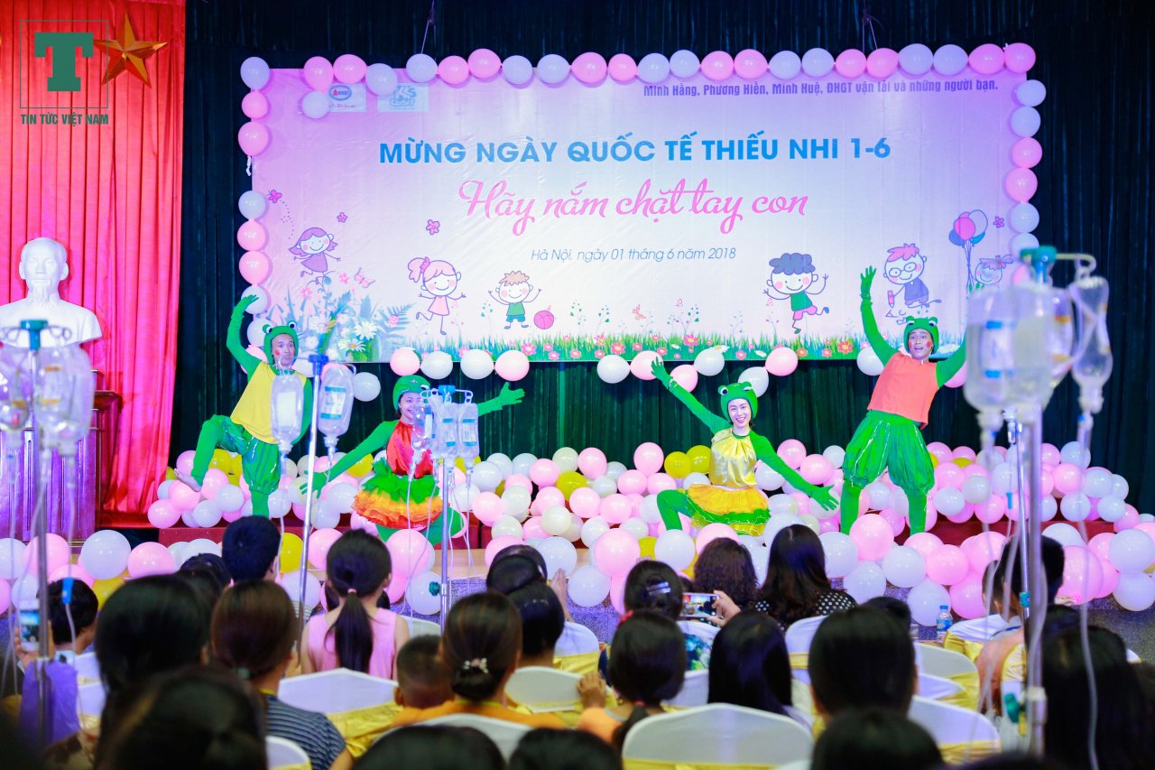 anh-nhung-em-nho-vien-mau-voi-ngay-16-gian-di