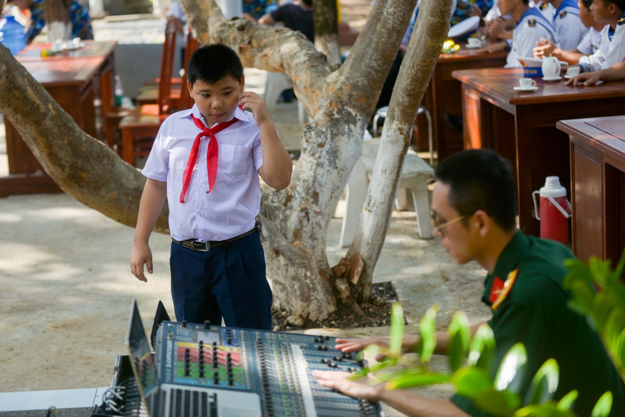 Cuộc sống của những đứa trẻ ở Trường Sa diễn ra thế nào?