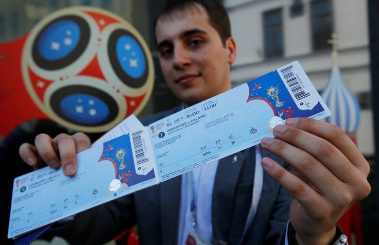 Người Nga tập cười, học tiếng Anh đón khách Tây dịp World Cup