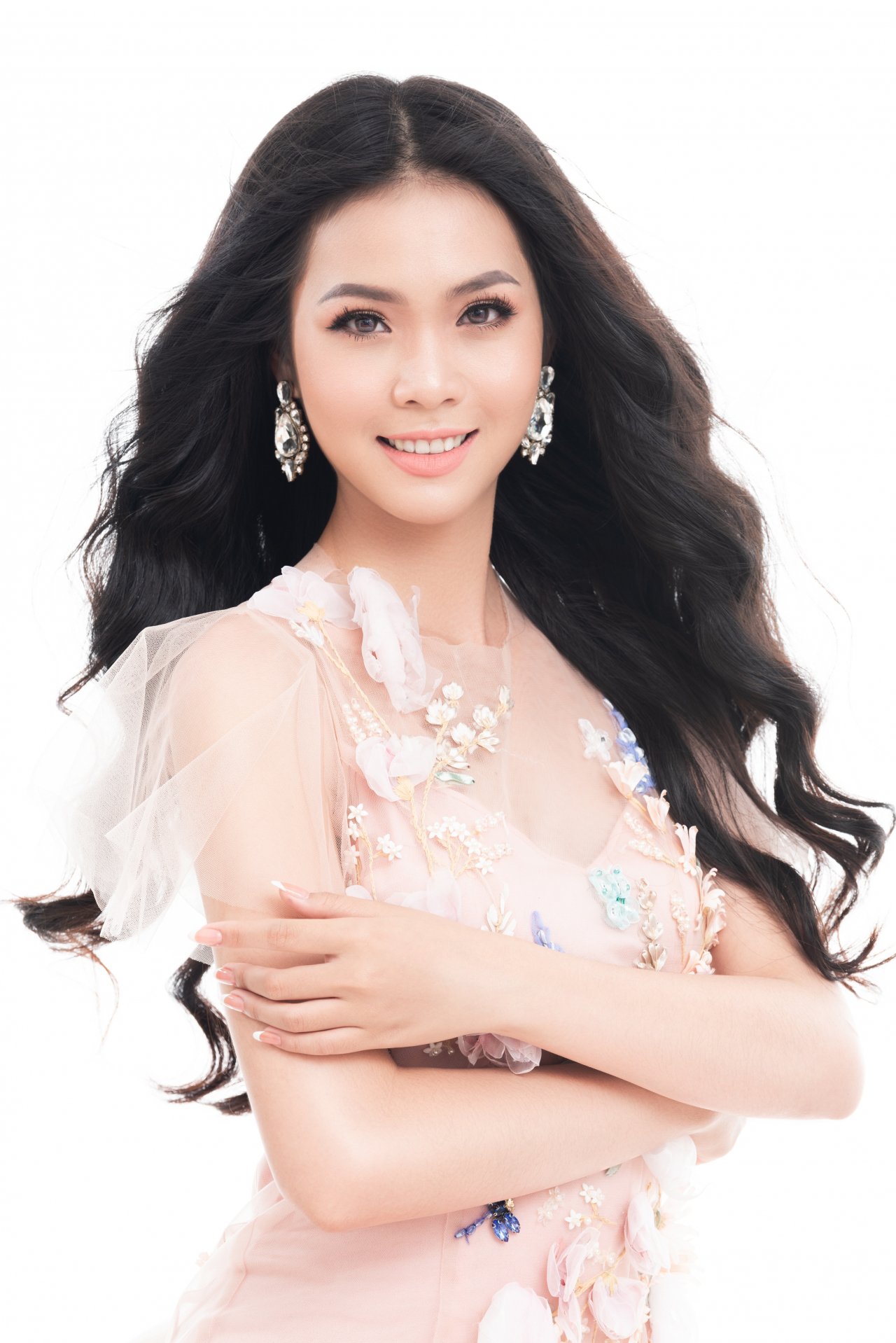 tan-hoa-hau-bien-kim-ngoc-xin-duoc-tu-choi-viec-noi-tieng-nho-scandal