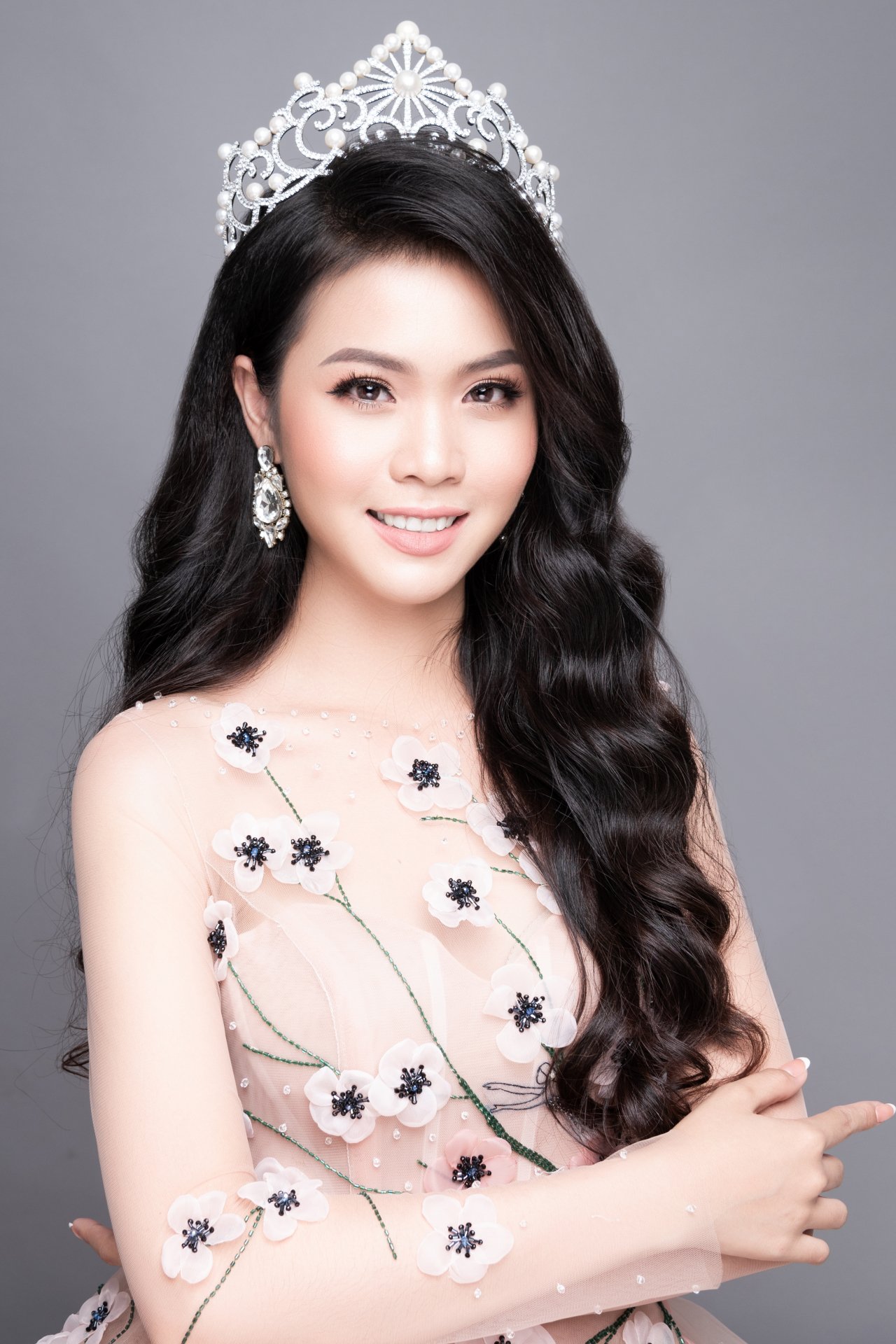 tan-hoa-hau-bien-kim-ngoc-xin-duoc-tu-choi-viec-noi-tieng-nho-scandal
