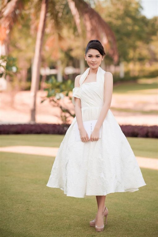 Tăng Thanh Hà, Thanh Hằng và dàn mỹ nhân Việt đồng loạt 'lên đồ' đen - trắng sang chảnh