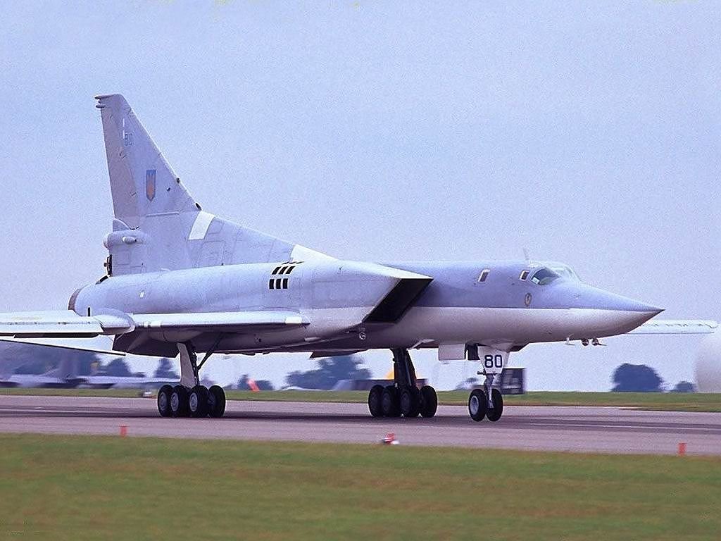 Quyết định đáng tiếc nhất của Ukraine khi phá hủy máy bay Tu-22