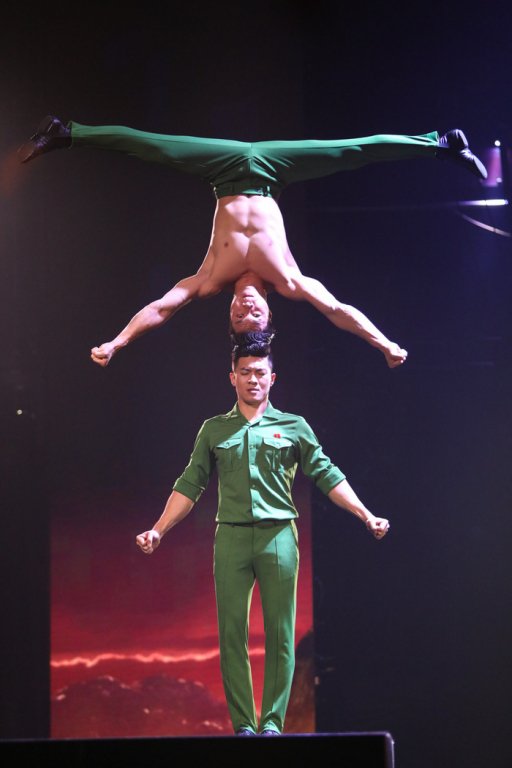quoc-co-quoc-nghiep-thi-britains-got-talent-buoc-thut-lui-ve-dang-cap-nhung-thang-tien-manh-me-trong-long-nguoi-ham-mo