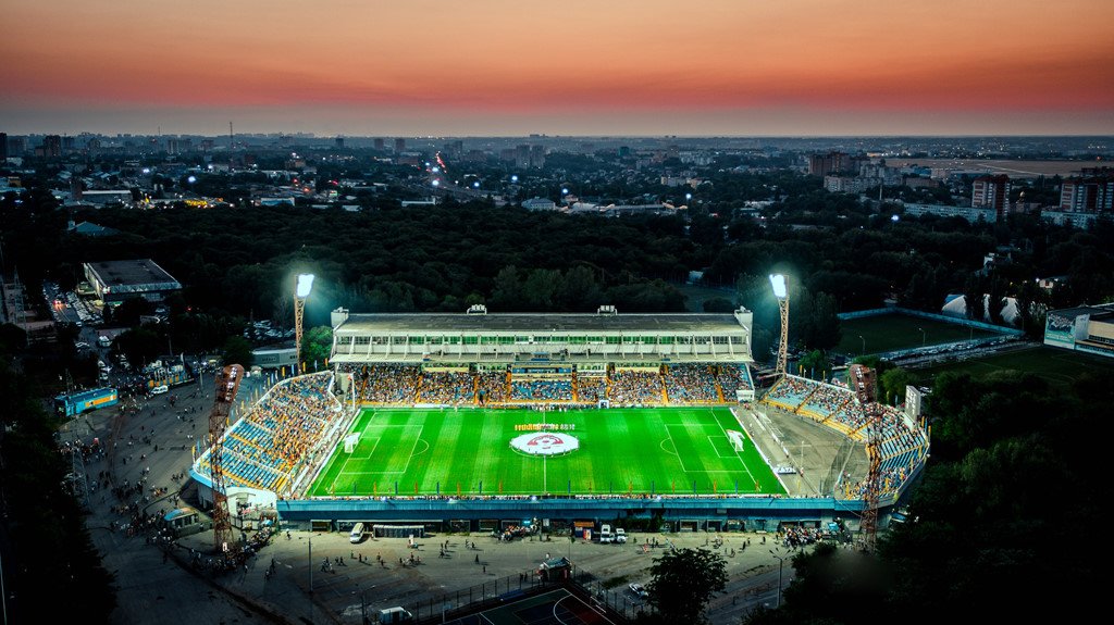 Ngắm 12 sân bóng tuyệt đẹp sẵn sàng phục vụ World Cup 2018