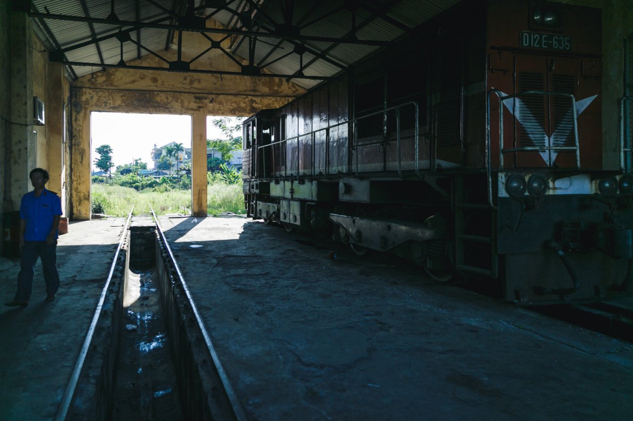 Hành trình cực nhọc của người lái tàu hỏa