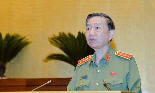 Vì sao 25.000 công an chính quy được điều về xã?