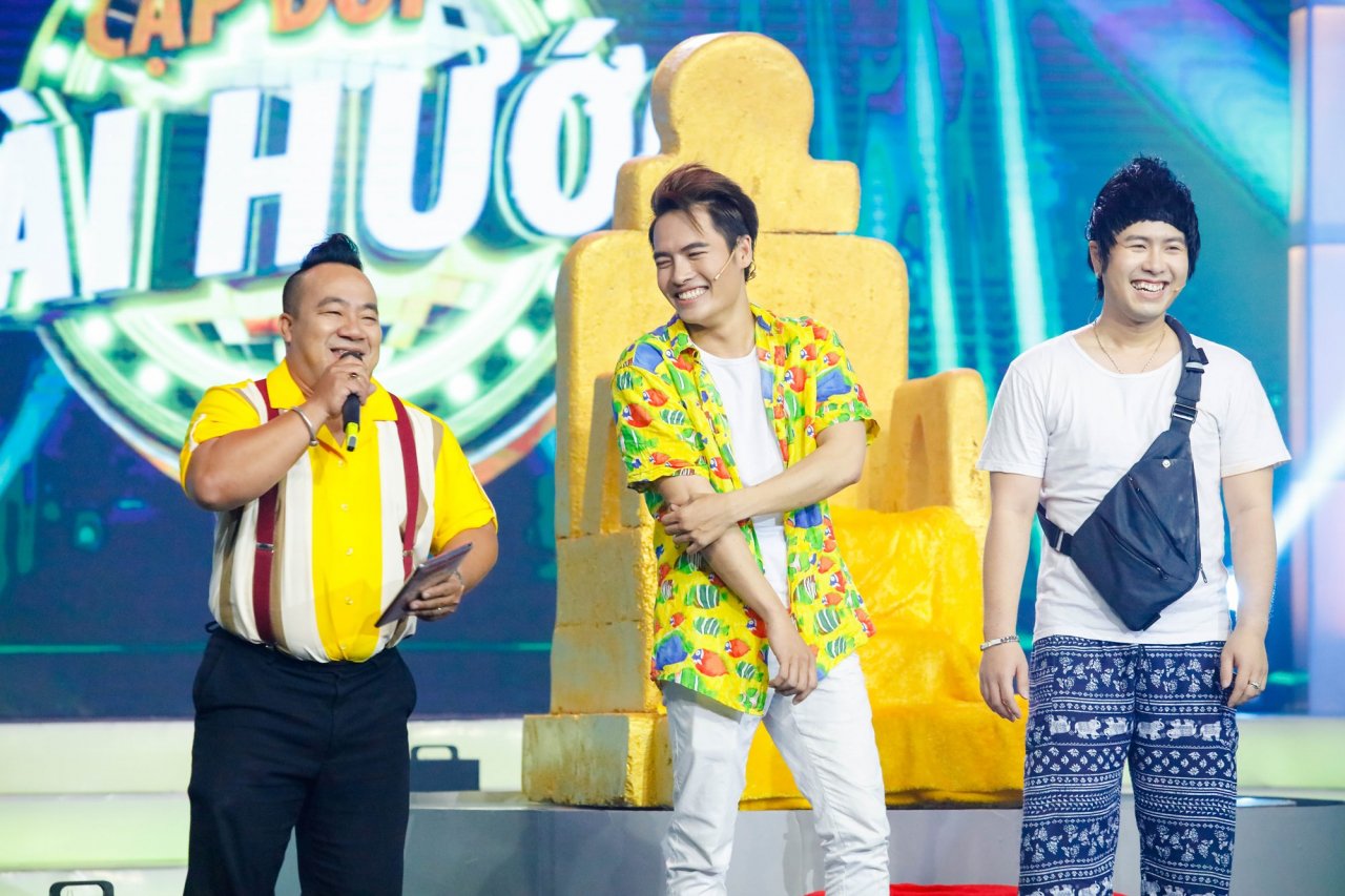 akira-phan-vo-tan-phat-lap-cu-dup-giai-thuong-tai-cap-doi-hai-huoc