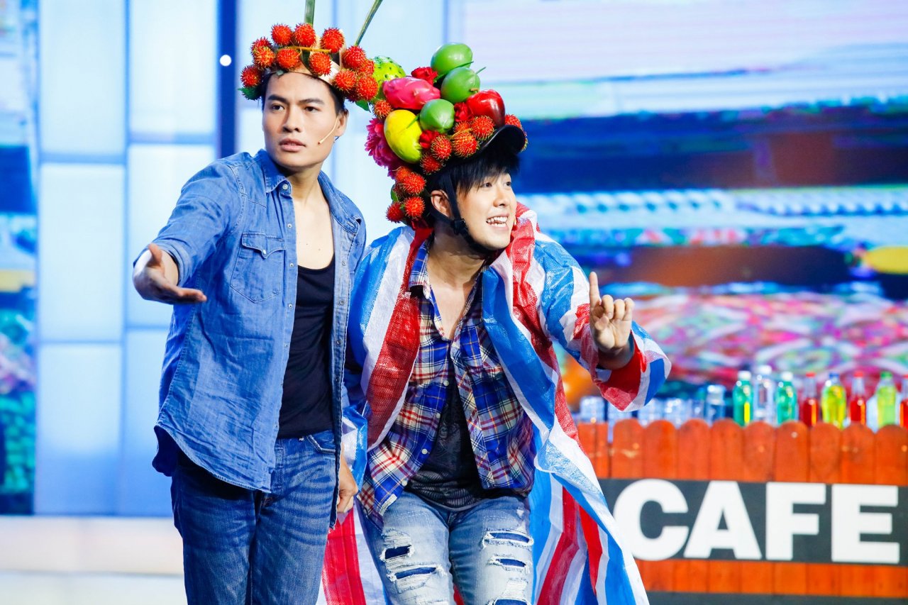 akira-phan-vo-tan-phat-lap-cu-dup-giai-thuong-tai-cap-doi-hai-huoc