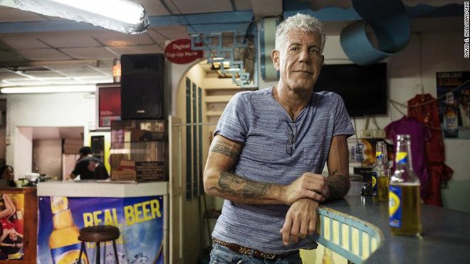 Anthony Bourdain, người ăn bún chả cùng Obama, tự tử ở tuổi 61