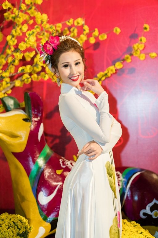co-gai-mo-coi-chi-nguyen-chinh-thuc-dai-dien-viet-nam-chinh-chien-tai-miss-asia-world-2018