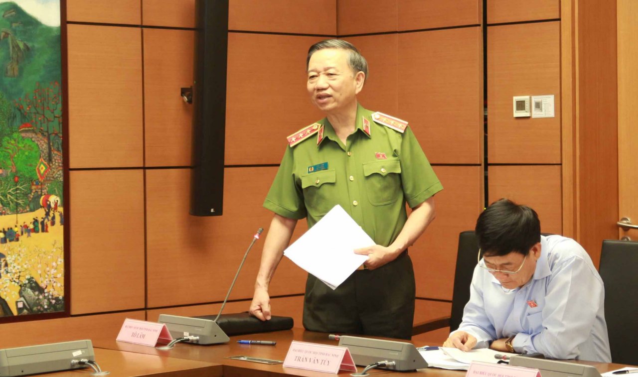 phai-khong-che-so-luong-tuong-cong-an