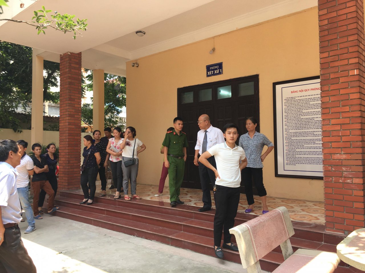 thay-giao-dam-o-7-hoc-sinh-o-hoai-duc-nhan-muc-an-6-nam-tu