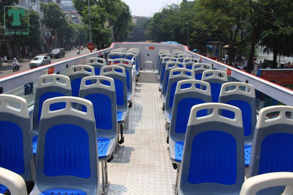 xe-buyt-mui-tran-diu-hiu-khach-sau-hon-tuan-lan-banh