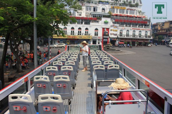 xe-buyt-mui-tran-diu-hiu-khach-sau-hon-tuan-lan-banh