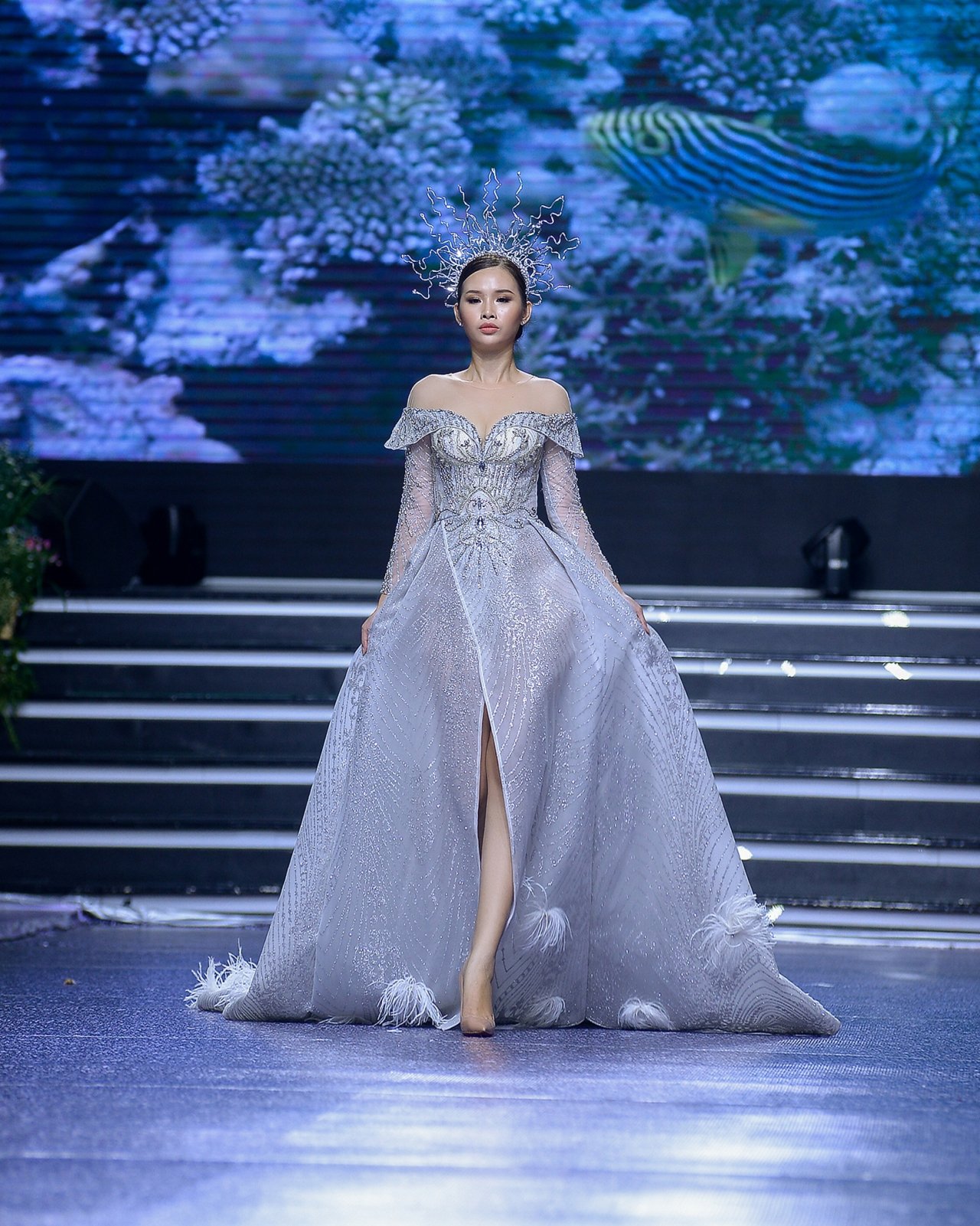 a-hau-sieu-vong-3-thanh-trang-lam-vedette-quet-sach-san-dien-quyet-tam-gianh-giai-vang-sieu-mau-viet-nam