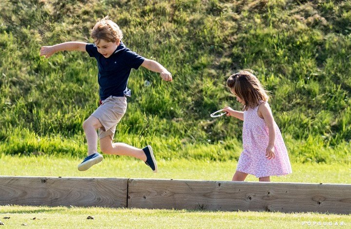 Công nương Kate Middleton xinh đẹp, rạng rỡ dù mới sinh con thứ 3