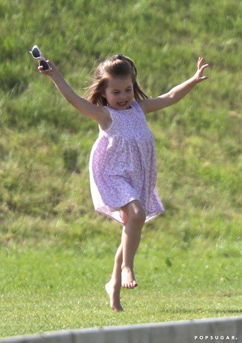 Công nương Kate Middleton xinh đẹp, rạng rỡ dù mới sinh con thứ 3