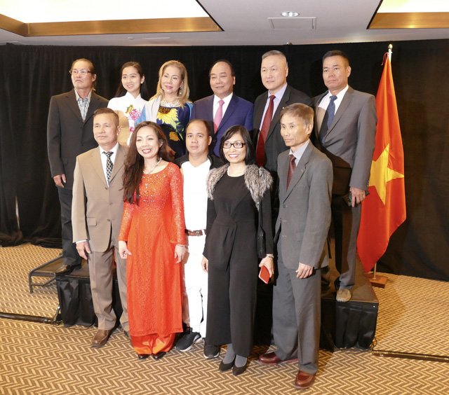 Thủ tướng gặp bà con người Việt ở Canada