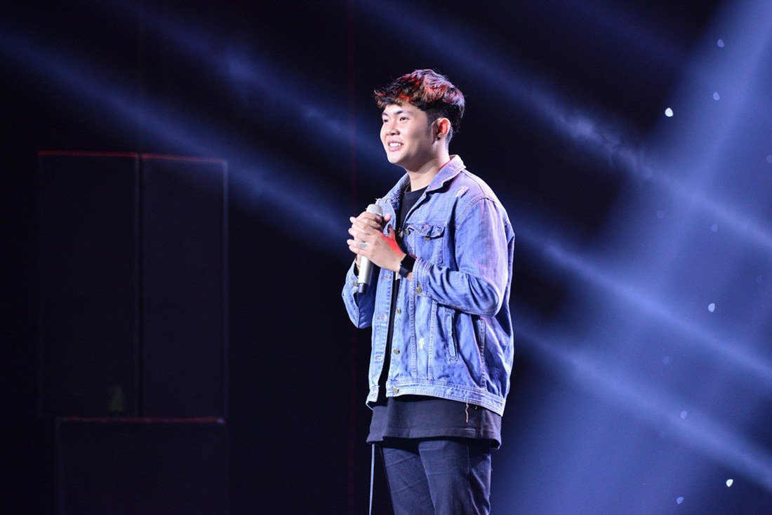 nhac-si-cua-chi-pu-andiez-nam-truong-va-cau-chuyen-buoc-ra-anh-sang-tai-sing-my-song