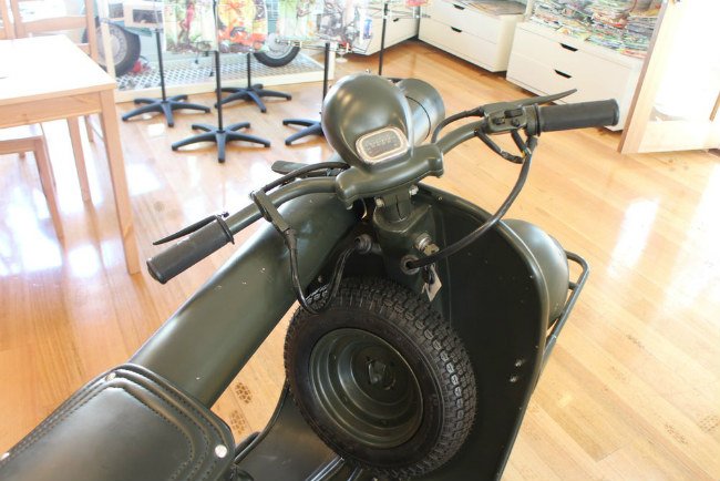Ngắm Vespa TAP 150 mang vũ khí bắn xuyên xe bọc giáp