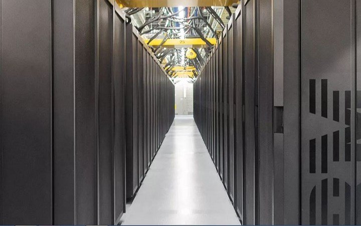 Summit - siêu máy tính nhanh nhất thế giới trị giá 200 triệu USD