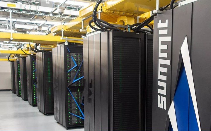 Summit - siêu máy tính nhanh nhất thế giới trị giá 200 triệu USD