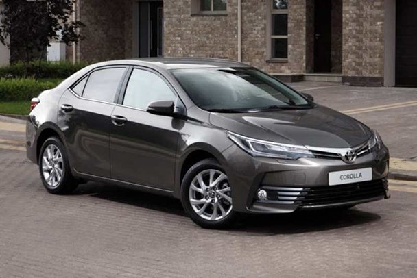 gia-xe-oto-hom-nay-176-mazda3-giu-gia-canh-tranh-toyota-altis
