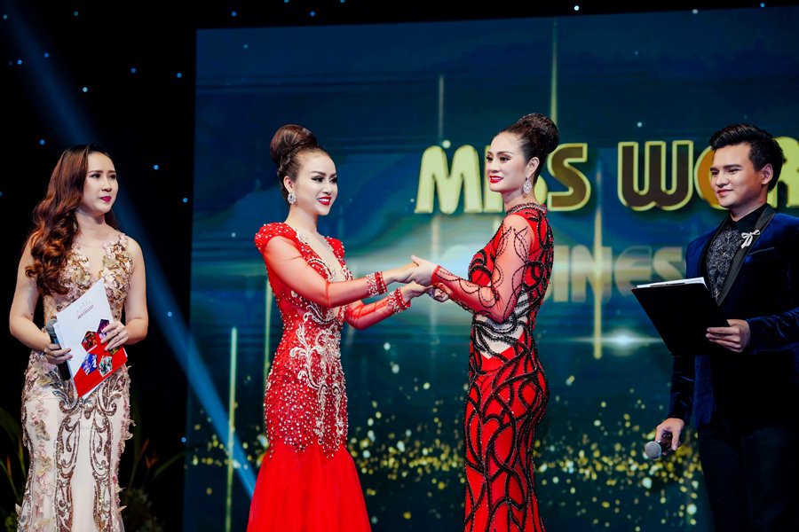 nguoi-dep-truong-nhan-xuat-sac-dang-quang-hoa-hau-the-gioi-doanh-nhan-2018