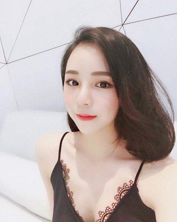 ve-dep-cua-hot-girl-ngu-gat-dai-dien-cho-nhat-ban-trong-chuong-trinh-nong-cung-world-cup-2018