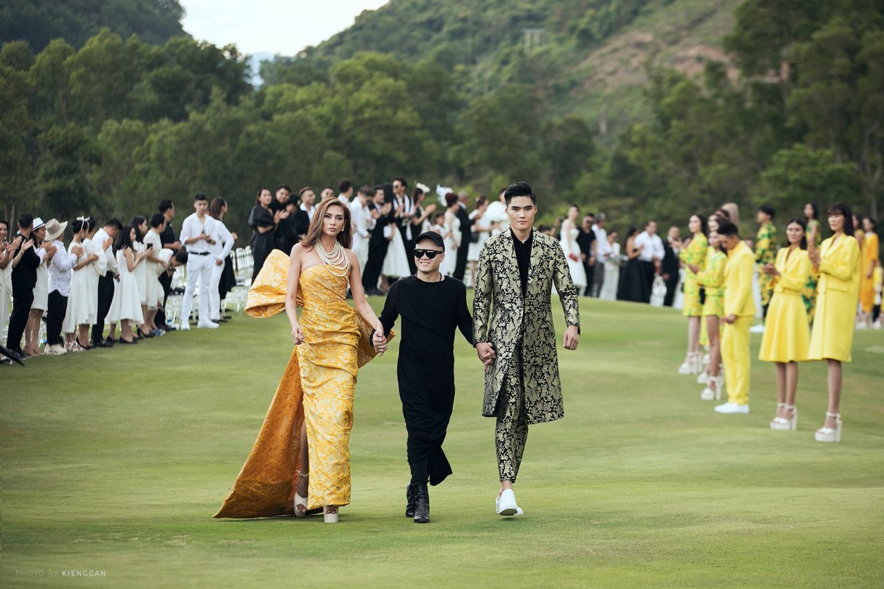chung-thanh-phong-pham-huong-long-kan-va-nhung-show-thoi-trang-khong-ai-nghi-toi