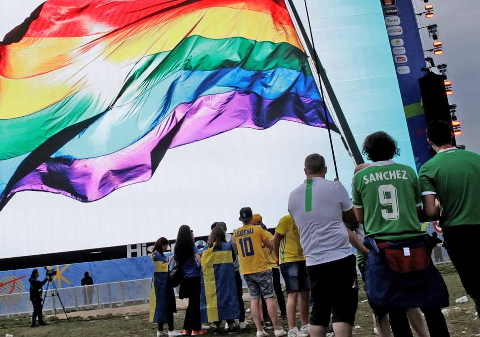 khong-gian-an-toan-cho-cac-fan-world-cup-thuoc-cong-dong-lgbt-bi-dong-cua-tai-nga